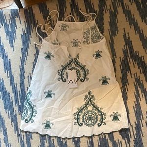 Zara dress size xs with preppy pattern